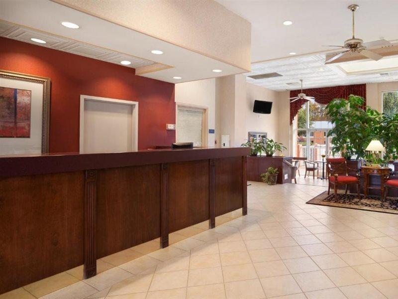 Hotel Baymont By Wyndham Warrenton Esterno foto