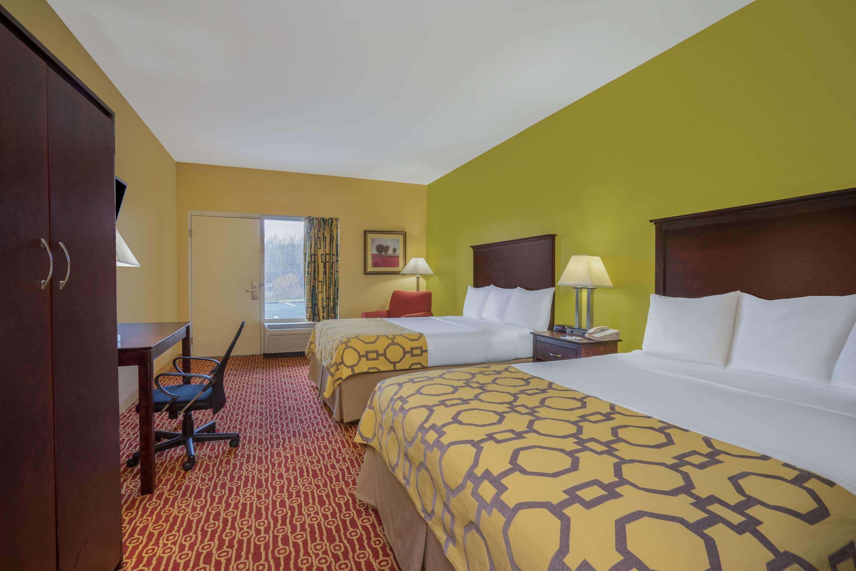 Hotel Baymont By Wyndham Warrenton Esterno foto