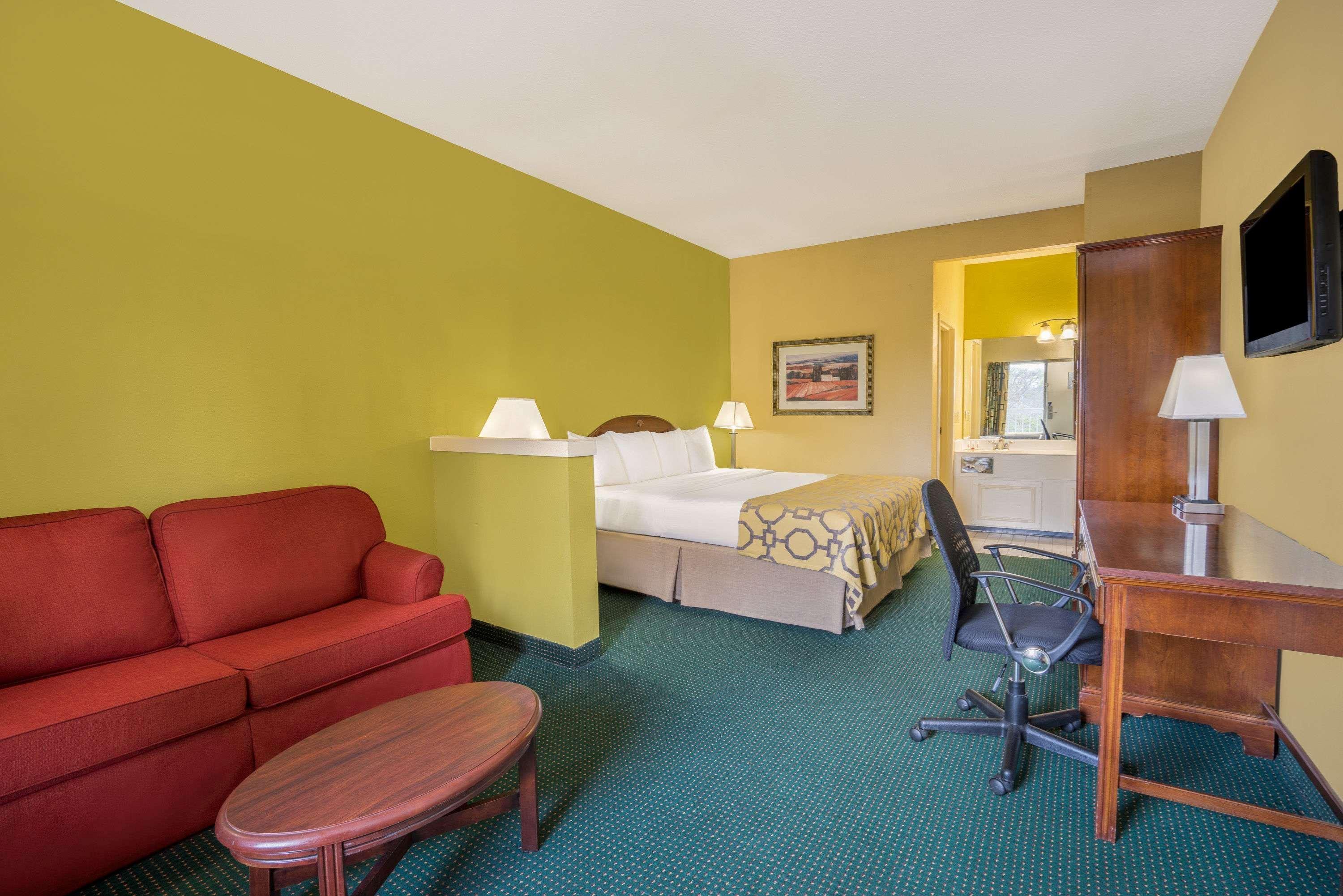 Hotel Baymont By Wyndham Warrenton Esterno foto
