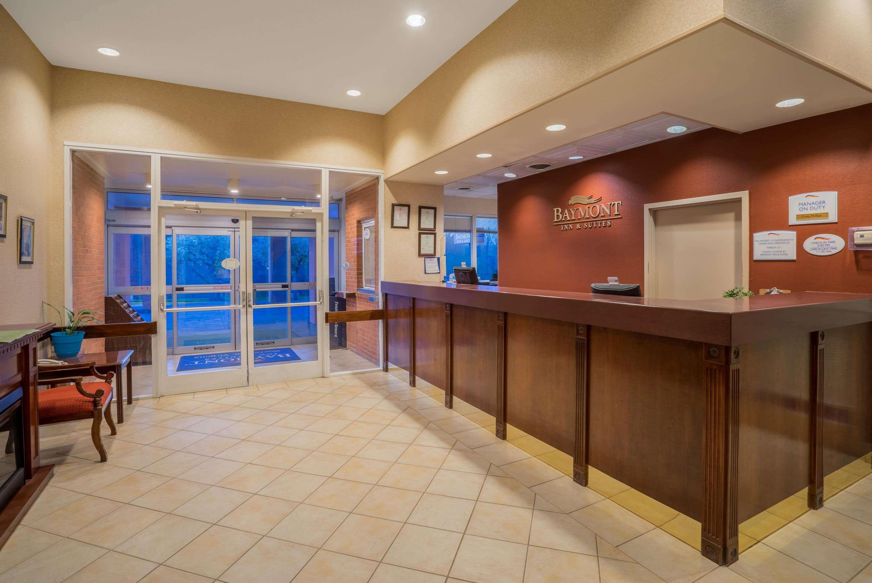 Hotel Baymont By Wyndham Warrenton Esterno foto