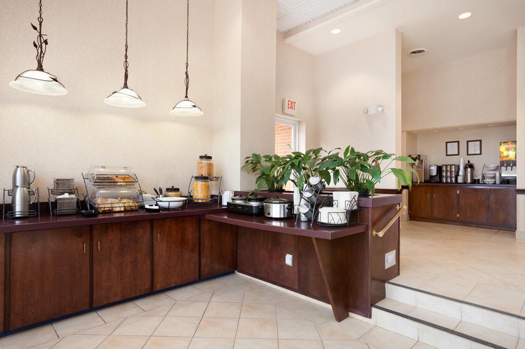Hotel Baymont By Wyndham Warrenton Esterno foto